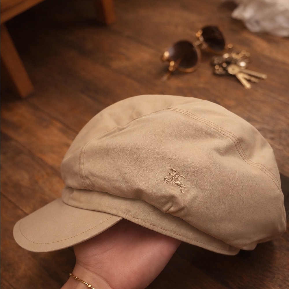 BURBERRY BEIGE VINTAGE NEWSBOY HAT